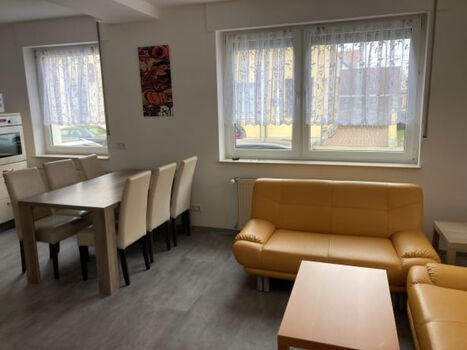 Worms - 4 houses, 8 bathrooms, 30 beds, free parking Bild 3