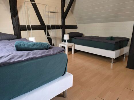 Schlafzimmer mit 2 Einzelbetten