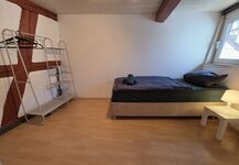 Schlafzimmer mit zwei Einzelbetten