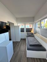 AHOI HOMES | Unterkunft in Henstedt-Ulzburg nahe Autobahn A7 Bild 6