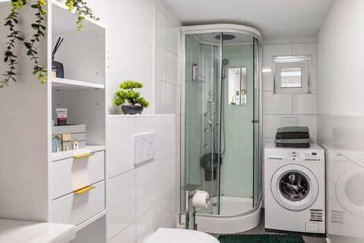 Schöne Wohnung in ruhiger Gegend Picture 3