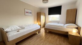 MH18 / TOMASZ-LIVING in OBERHAUSEN - Gemütliche Betten + WLA Zdjęcie 4