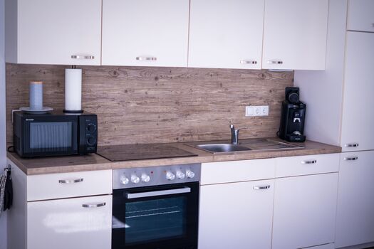 modernes Apartment 1-2 Personen mit Terrasse Blick ins Grüne Bild 3