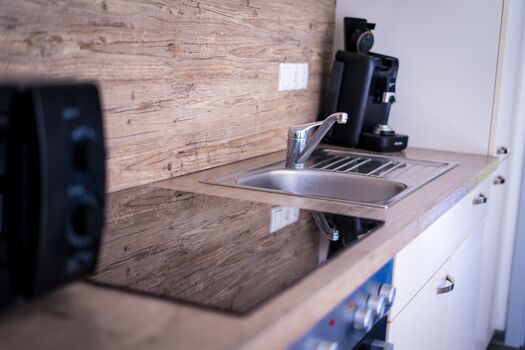 modernes Apartment 1-2 Personen mit Terrasse Blick ins Grüne