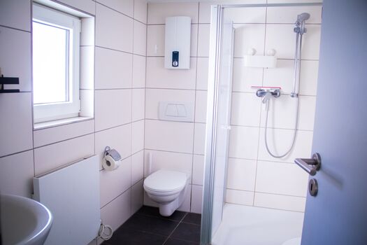 kleines Apartment mit zwei Betten Bild 3