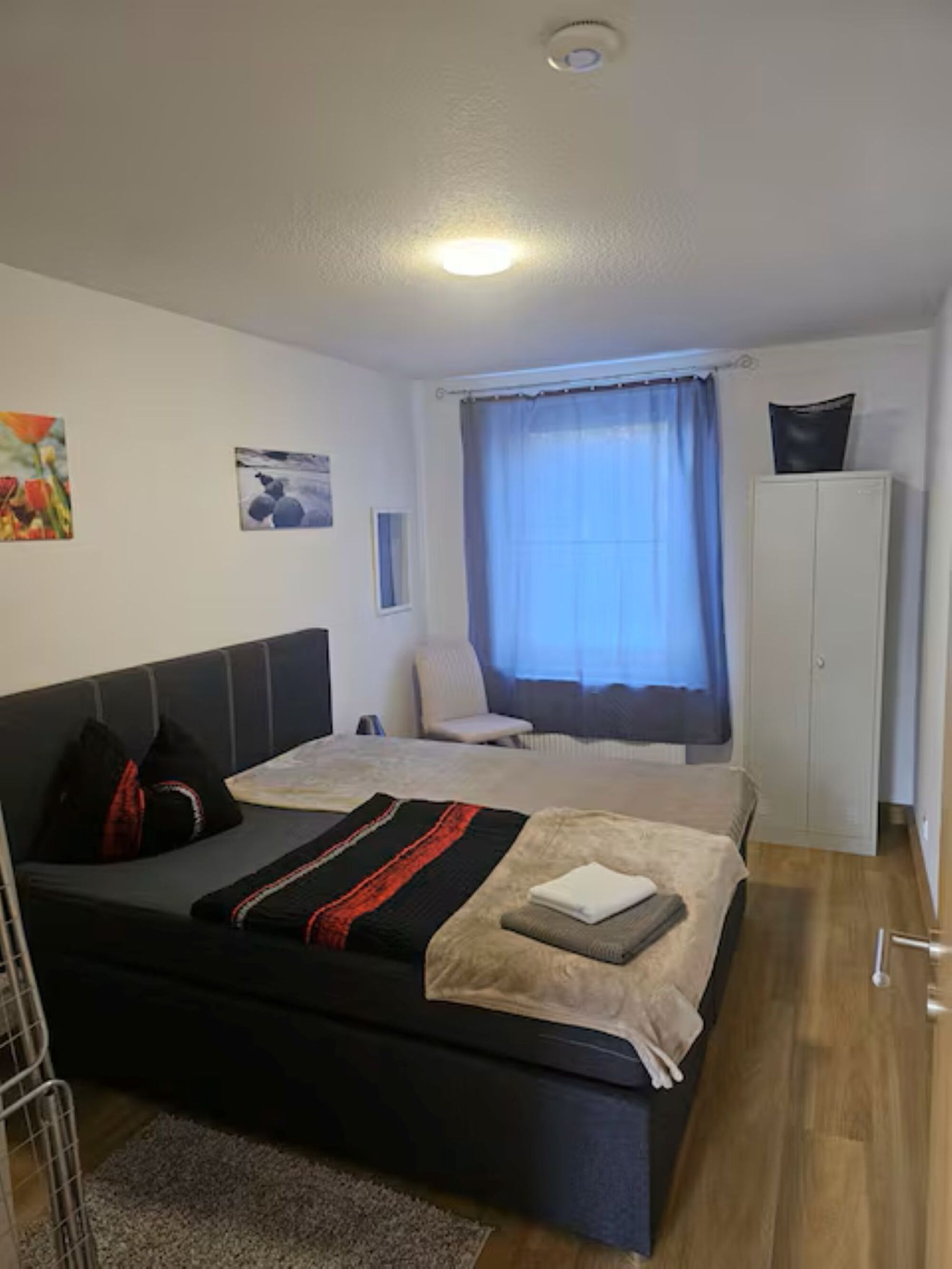 Schlazimmer 1 mit Doppelbett