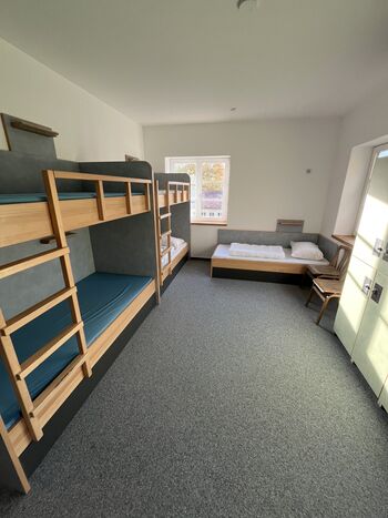 Berghaus über dem See - Hostel Bild 5