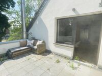 Große voll ausgestattete Wohnung mit Stellplätzen in D-Rath Bild 14