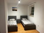 großes Haus/5 Schlafzimmer/Einzelbetten/2 Bäder/ Küche/WIFI Bild 5