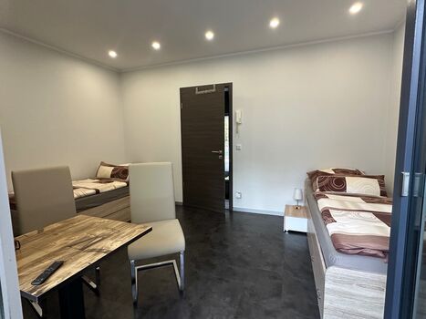 Möbliertes Zweibettzimmer Zdjęcie 2