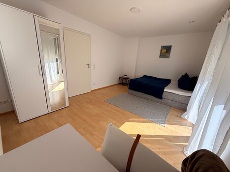 Zimmer mit privater Terrasse in gepflegter DHH - 3er WG