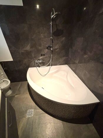 Bad Eckbadewanne