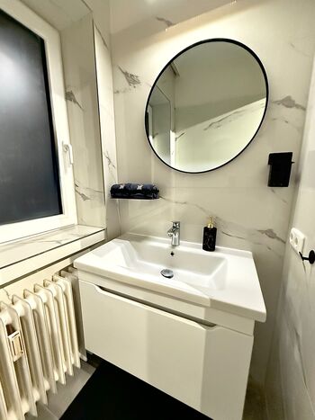 Atlas Home | Lüdenscheid-Zentrum | Smart-TV | Parkplatz Bild 4