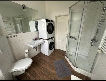 moderne Wohnungen für 5-6 Personen frei ab 06.10. Bild 2