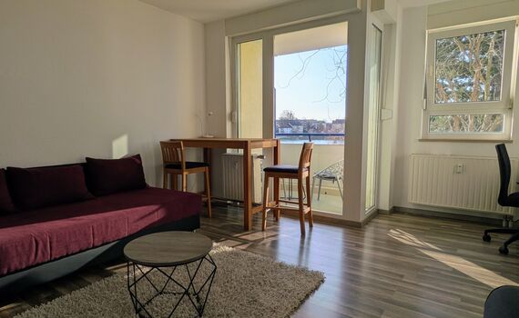 Cooles Studio direkt am Rhein