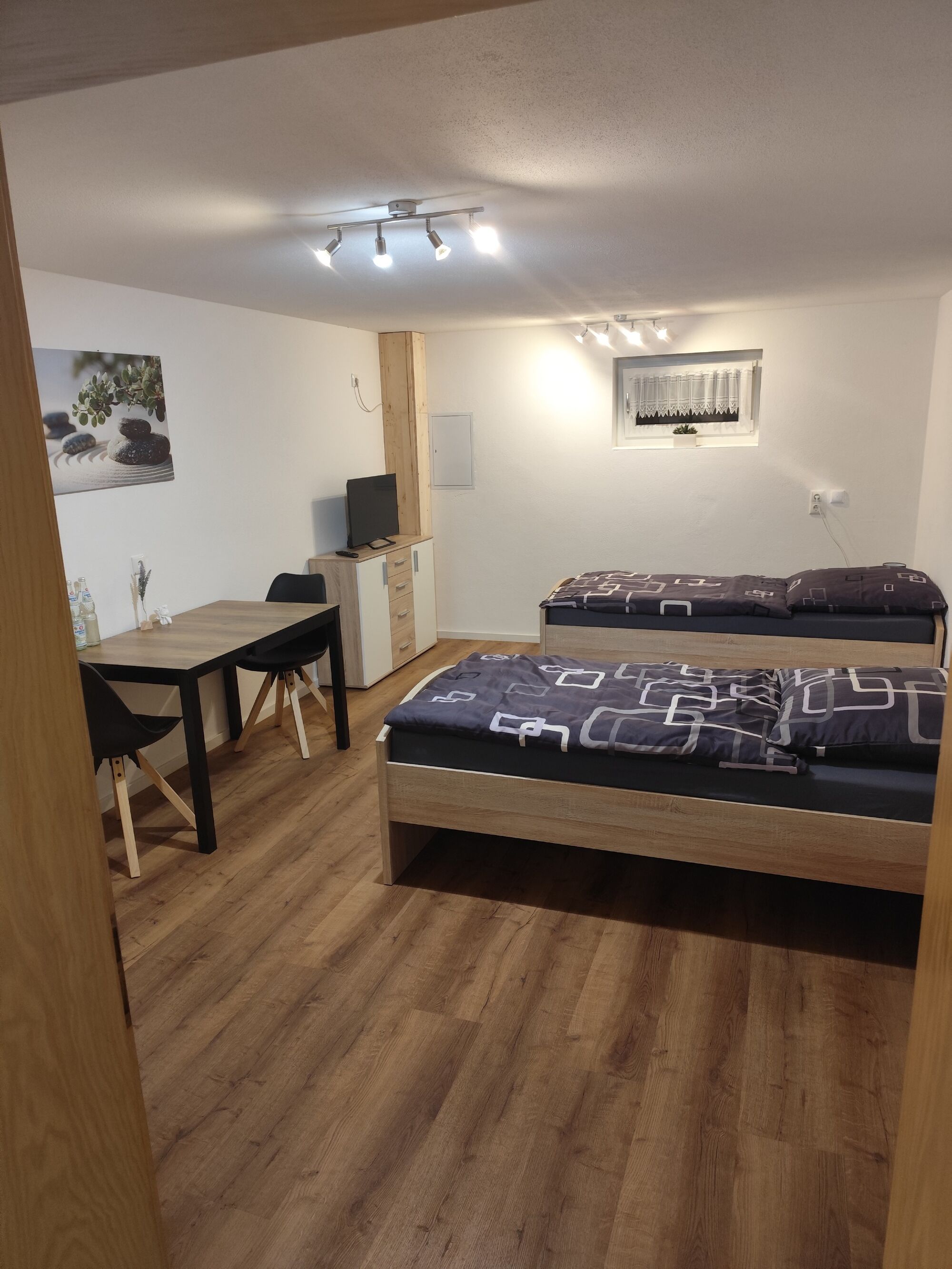 Schlafzimmer 1