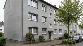 MH13 / TOMASZ-LIVING in DUISBURG - Einzelzimmer mit Schreibt Bild 6