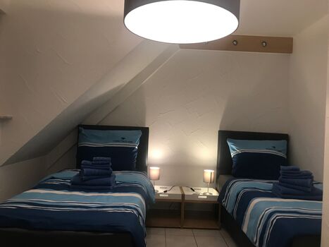 Großzügige Wohnung mit Parkplätzen und Garten/Terrasse Zdjęcie 5