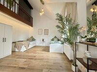 Top Floor Maisonette: Zentrales Penthouse mit Parkplatz dire Bild 2