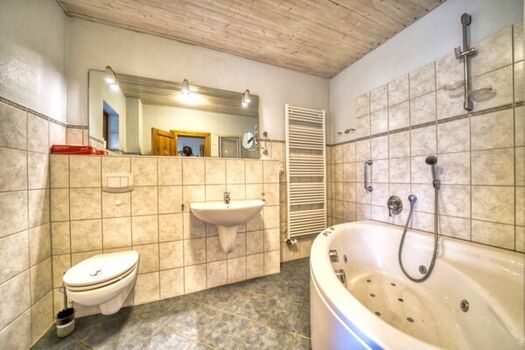 Großzügiges Haus mit Garten, Kamin und viel Platz Obrázok 2