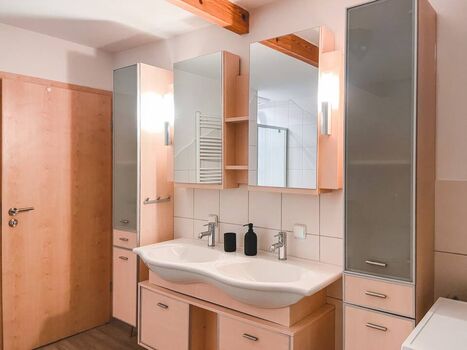 Komplettes Haus in ruhiger Gegend mit Kamin in Eggolsheim