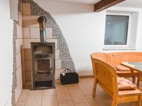 Komplettes Haus in ruhiger Gegend mit Kamin in Eggolsheim Picture 6