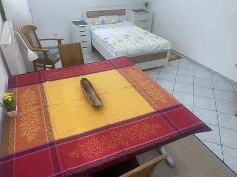 Zimmer in 2er WG, Warmmiete, Auto: 10min Wache-Ost,12min Hbf