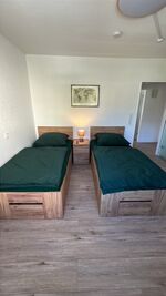 Schlafzimmer mit 2 Einzelbetten