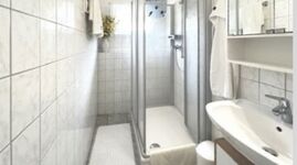 Haus Wenzel -wohnlich, komplett-nahe Rostock / Kühlungsborn Bild 4