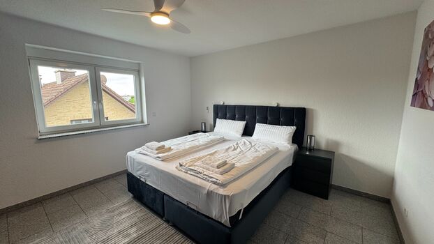 4 Große Monteurwohnungen Kassel / Je 3 Schlafzimmer / Ideal für Firmen Bild 2