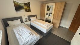 4 Große Monteurwohnungen Kassel / Je 3 Schlafzimmer / Ideal für Firmen Bild 8