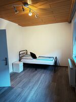 Zentrale Monteurwohnung in Neumarkt 4 Zimmer bis 6 Personen Bild 1