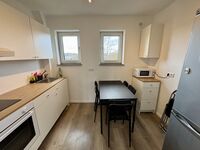 8 Schlafplätze in Wuppertal-Oberbarmen – 3 Schlafzimmer, Aufzug, Balkon Picture 6