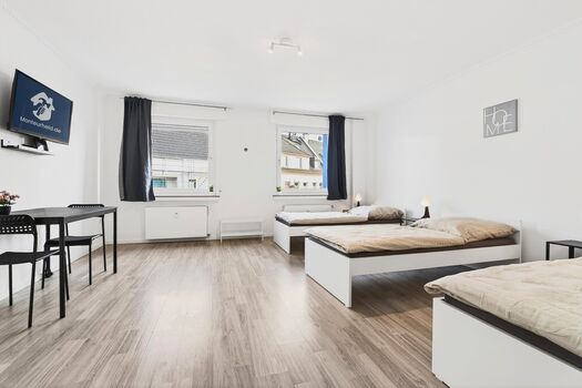 Monteurwohnung Solingen für 8 Personen – 4 Schlafzimmer, 100 m², 3. OG Bild 4