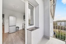 100 m² Monteurwohnung Solingen – 4 Schlafzimmer, 8 Betten, 2 Balkone Picture 16