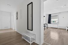 100 m² Monteurwohnung Solingen – 4 Schlafzimmer, 8 Betten, 2 Balkone Picture 4