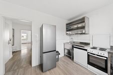100 m² Monteurwohnung Solingen – 4 Schlafzimmer, 8 Betten, 2 Balkone Picture 5