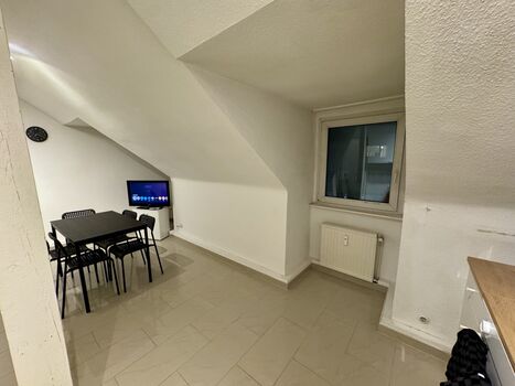Monteurwohnung Solingen für 2–5 Personen – Maisonette mit Balkon, 60 m² Bild 4