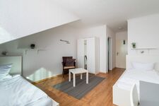 Salí Homes | Hotel zum Dorfbrunnen - Bornheim Bild 23