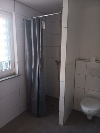 ZIMMERPOOL - Monteurzimmer FLauingen Bild 1