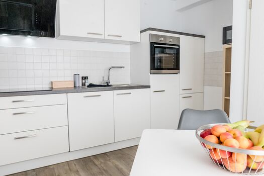 janu-homes, 2 Zimmer - 4 Betten, Lahnblick von Amselweg Bild 3
