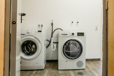 janu-homes, 2 Zimmer - 4 Betten, Lahnblick von Amselweg Bild 7