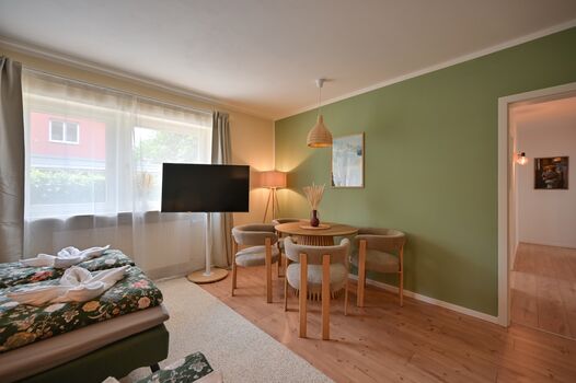 Monteurwohnung Sonthofen | 54m² bis 5 Pers. | Parkplatz & Küche Bild 1