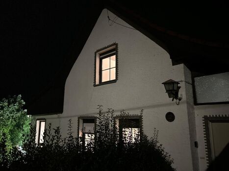 Alleinstehendes Geräumiges ( 5 Zimmer ) Haus Bild 4