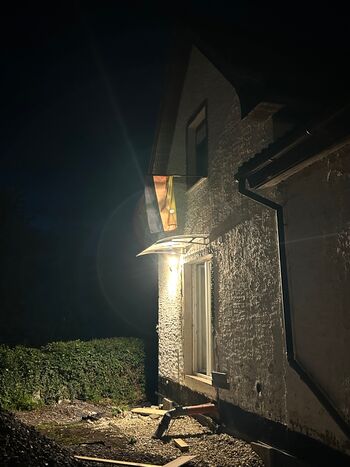 Alleinstehendes Geräumiges ( 5 Zimmer ) Haus Bild 3