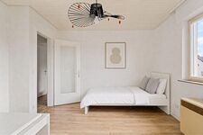 3-Schlafzimmer-Wohnung mit Balkon, Garten & Parkplätze Bild 1