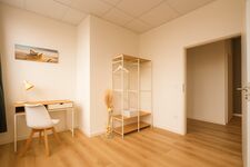 Schlafzimmer 4, Schreibtisch, Einzelbett 0.90 x 2.00 m