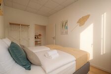 Schlafzimmer 2, Doppelbett 1.80 x 2.00 m ODER zwei Einzelbetten 0.90 x 2.00 m