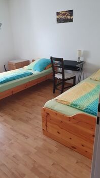 2 Bett Zimmer