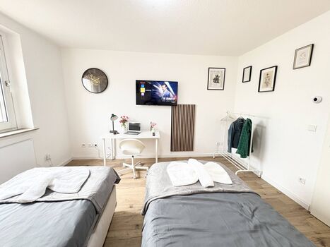 Schlafzimmer 1